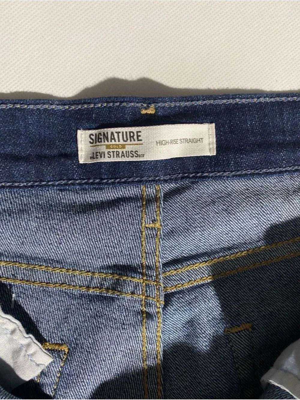 Signature by Levi Strauss used good
